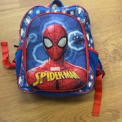 Sac à dos, a été signalé par GVB utilisant iLost