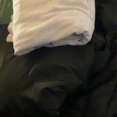 الجاكيتات & السراويل Black/ with، كما تم الإبلاغ عنه بواسطة MEININGER Hotel Dresden Zentrum عبر iLost