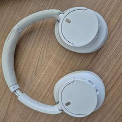 Slúchadlá, ako bolo nahlásené Connexxion Noord Holland Noord Alkmaar pomocou iLost