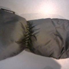 Handske, rapporterat av SnowWorld Landgraaf med iLost