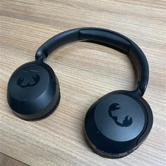 Headphones black, as reported by Vrije Universiteit Brussel (VUB) using iLost