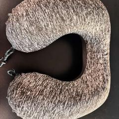 Nackenpolster, gemeldet von TCR Tours über iLost