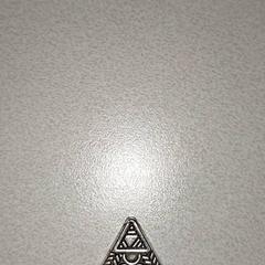 متنوع - metalen amulet، كما تم الإبلاغ عنه بواسطة Regio Antwerpen - Brussel عبر iLost