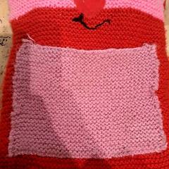 まくら Rood roze がiLostで IKEA Wilrijk によって報告されました