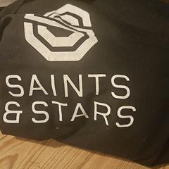 Saints & Stars zwarte tas, jak bylo nahlášeno na iLost
