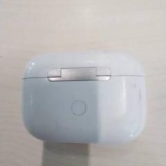 Airpods case Wit, as reported by Arriva Limburg Zuid using iLost