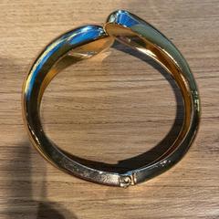 Eskumuturra, gisa salatu by Van der Valk Hotel Haarlem iLost erabiliz