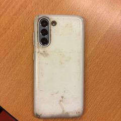 Smartphone met wit hoesje Samsung, segundo informou Gemeente Medemblik usando iLost