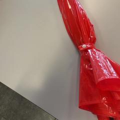 Paraply Rood plastic, rapporterat av Regio Antwerpen - Brussel med iLost