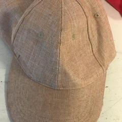 Basebollkeps, rapporterat av Artis med iLost