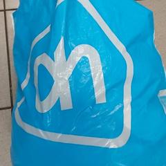 バッグ - Plastieken draagtas AH がiLostで Centraal magazijn によって報告されました