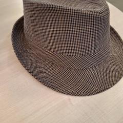 القبعة، كما تم الإبلاغ عنه بواسطة IKEA Metz عبر iLost