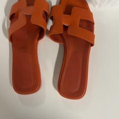 Tøfler, som rapportert av Silver Sands Beach ved bruk av iLost