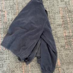 Kamizelka Blauw, zgłoszono przez Connexxion Amstelland-Meerlanden Schiphol Noord przy użyciu iLost