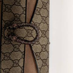 Borsa Handtasje, come riportato da Centraal magazijn utilizzando iLost