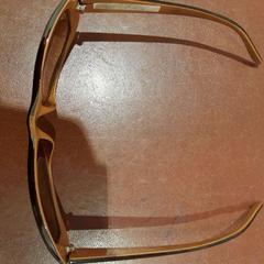 İLost kullanarak TCL tarafından bildirildiği gibi Güneş gözlüğü marron