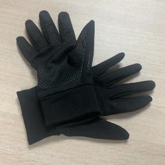 Handschoenen Zwart がiLostで Regio Limburg - Leuven によって報告されました