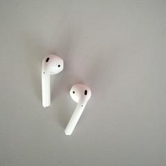 سماعات الرأس، كما تم الإبلاغ عنه بواسطة Agence Mobilités عبر iLost