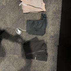 Odzież & Ładowarka, zgłoszono przez Van der Valk Hotel Utrecht przy użyciu iLost