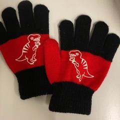 手袋 がiLostで IKEA神戸 によって報告されました