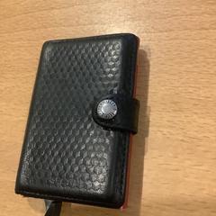 Pashouder Callinan, som rapportert av Gemeente Amsterdam ved bruk av iLost