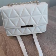 Taška, ako bolo nahlásené EBS Tramplein pomocou iLost