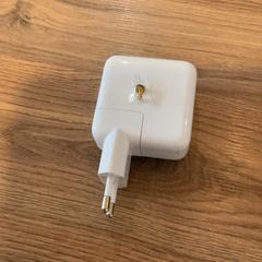 Kolczyk & Adapter, zgłoszono przez MEININGER Hotel Marseille Centre la Joliette przy użyciu iLost