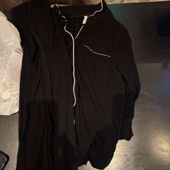 Klær & Pyjamas Zwarte pyjama, som rapportert av Van der Valk Hotel Amsterdam-Amstel ved bruk av iLost