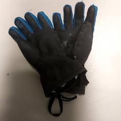 장갑 hanssch, iLost를 사용하여 Regio West-Vlaanderen에 보고됨