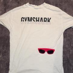 تي شيرت Gymshark، كما تم الإبلاغ عنه بواسطة Van der Valk Hotel Haarlem عبر iLost