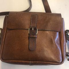 Tas, como reportado por GVB utilizando o iLost