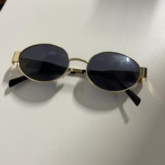 النظارات، كما تم الإبلاغ عنه بواسطة Silver Sands Beach عبر iLost