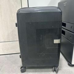 Reisebag اسود, som rapportert av محطة الدمام (الدمام) ved bruk av iLost