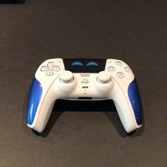 Controller playstation, segons ha informat Van der Valk Hotel Amsterdam Zuidas mitjançant iLost