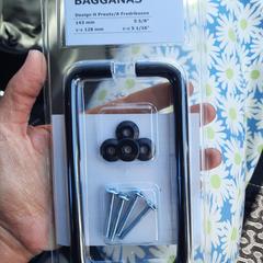 puxadores pretos, ha sido reportado a iLost