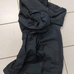 衣類 - jas がiLostで Regio Antwerpen - Brussel によって報告されました