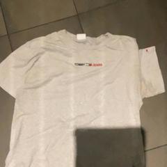 Tshirt White, a été signalé par MEININGER Hotel Amsterdam City West utilisant iLost