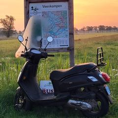 Zwarte scooter, jak bylo nahlášeno na iLost