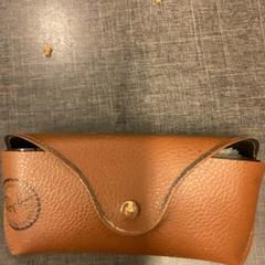 Glassesbag Black がiLostで MEININGER Hotel Brussels City Center によって報告されました