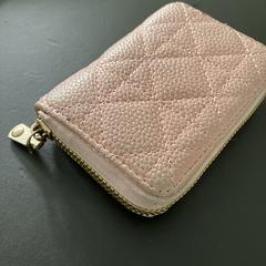 Roze portemonnee, gerapporteerd met iLost