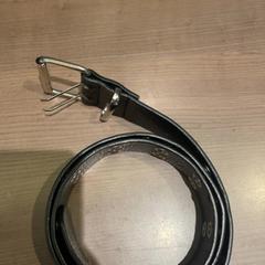 Cinturons, segons ha informat Pathé Arnhem mitjançant iLost