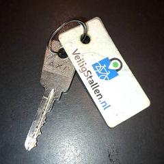 Kulcstartó, amint azt TivoliVredenburg az iLost segítségével jelentette.