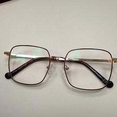 Briller, som rapportert av ilévia ved bruk av iLost