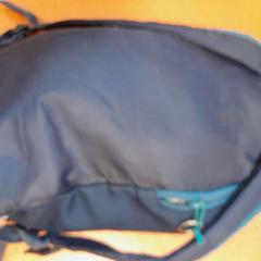 Bag bleu marine, as reported by TCL using iLost