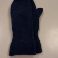 Guantes, ha sido reportado por Vrije Universiteit Amsterdam con iLost