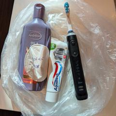Electric toothbrush, as reported by Inntel Hotels Utrecht Centre using iLost