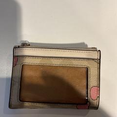 Posiadacz karty, zgłoszono przez Gemeente Amsterdam przy użyciu iLost