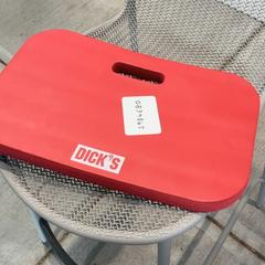 Seat cushion Cushion, as reported by Cincinnati Tennis LLC using iLost