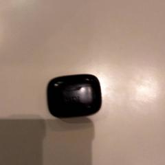 Auricular Zwart, segons ha informat LUMC mitjançant iLost