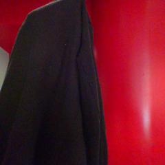 Dzseki & Nadrág Black, amint azt MEININGER Hotel Roma Termini az iLost segítségével jelentette.